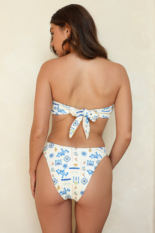 Lauren M. is 5'8" wearing S.