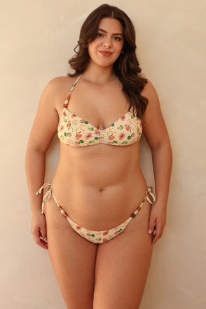 Hannah is 5'10" wearing XL.