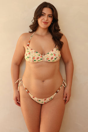 Hannah is 5'10" wearing XL.
