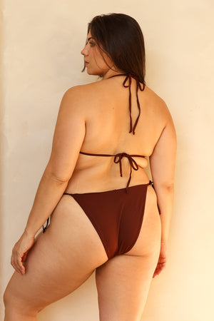 Juliana is 5'10" wearing XL.