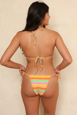 Alexis is 5'9" wearing S.