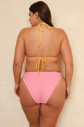 Hannah is 5'10" wearing XL.