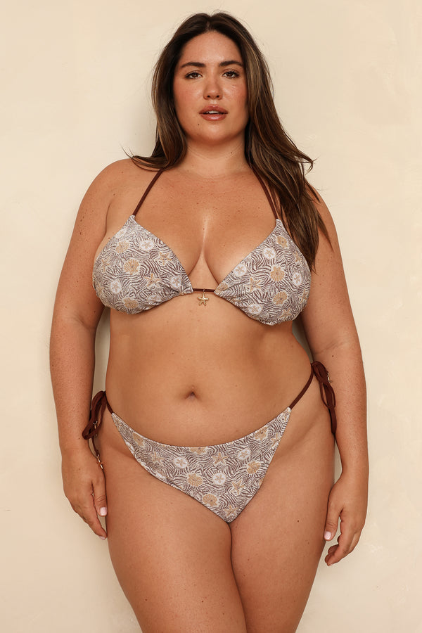 Studio Model – extra view