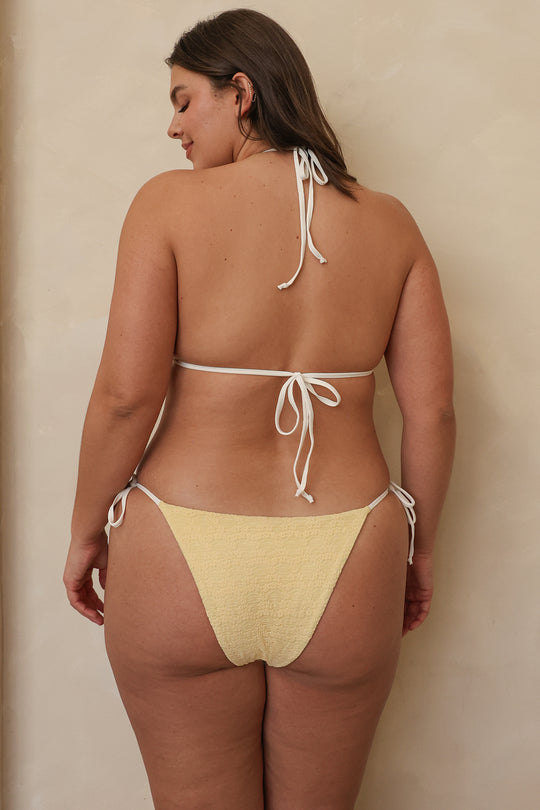 Hannah is 5'10" wearing XL.