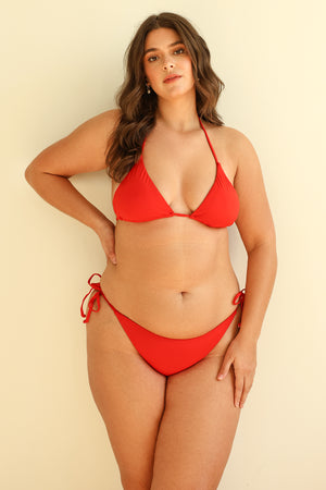 Hannah is 5'10" wearing XL.