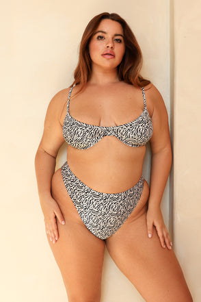 Studio Model – extra view