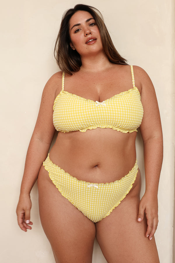 Studio Model – extra view