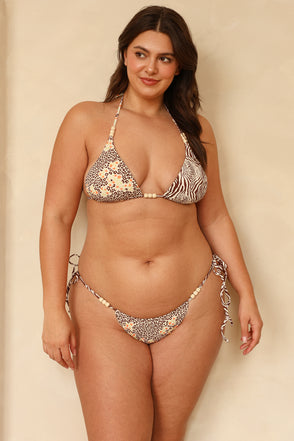 Hannah is 5’10" wearing XL.