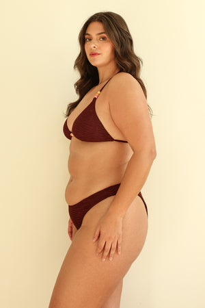 Hannah is 5'10" wearing XL.