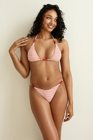 Lauryn is 5'8" wearing S.