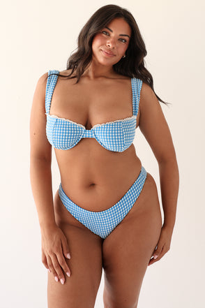 Studio Model – extra view