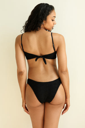 Lauryn is 5'8" wearing S.
