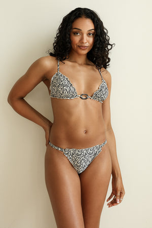 Lauryn is 5'8" wearing S.
