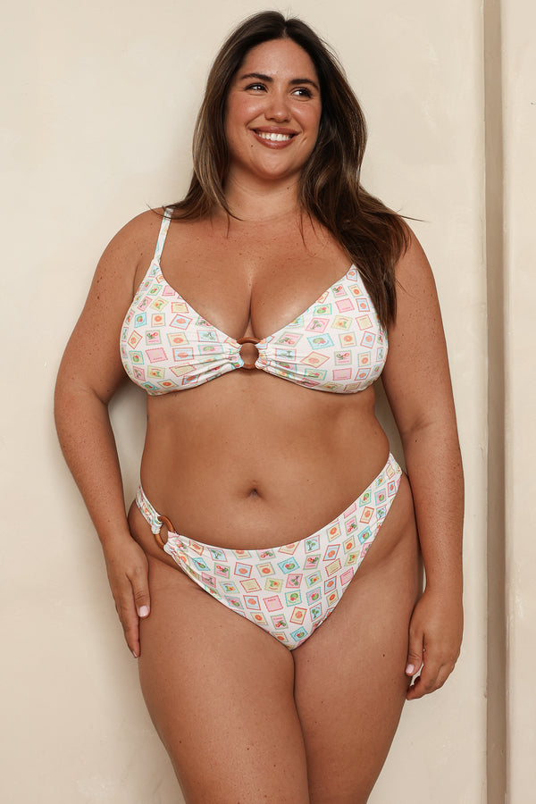 Studio Model – extra view