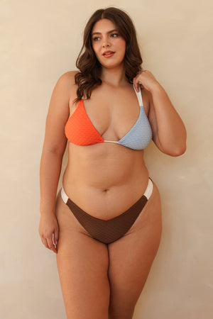 Hannah is 5'10" wearing XL.