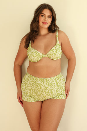 Hannah is 5'10" wearing XL.