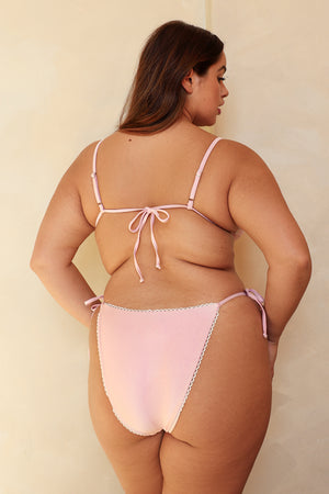 Kacie is 5'8" wearing XL.