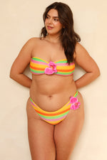 Hannah — 5'10", 38C, XL top | XL bottom.