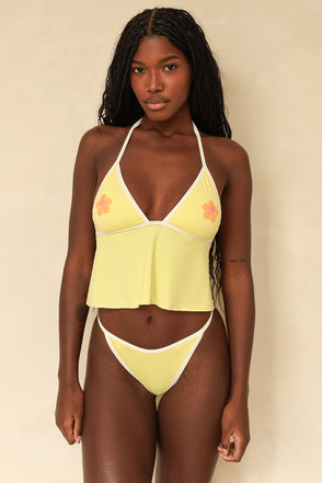 Taylor Roberts is 5'10" wearing M.