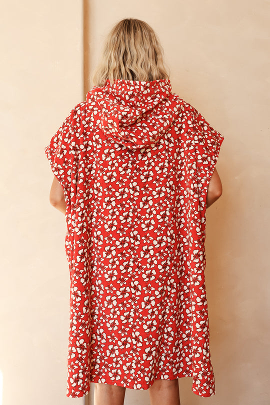 Kendall is 5'10" wearing S.