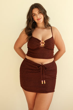 Hannah is 5'10" wearing XL.