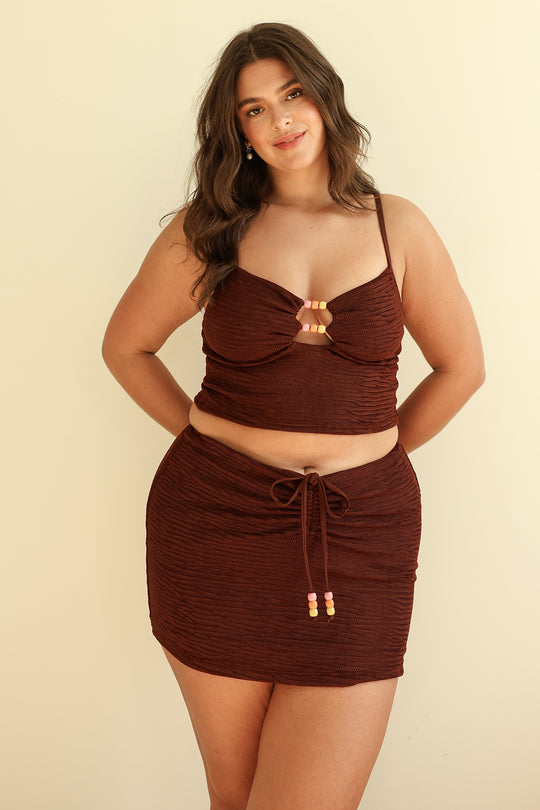 Hannah is 5'10" wearing XL.