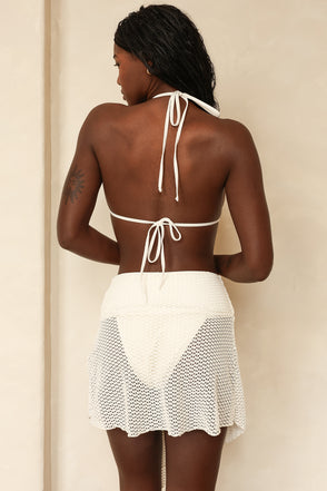 Taylor Roberts is 5'10" wearing M.