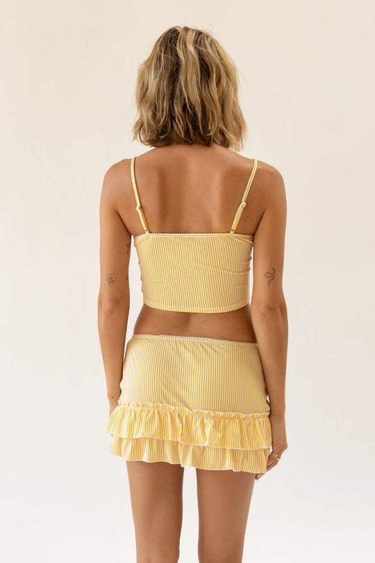 Allie is 5'9" wearing S.