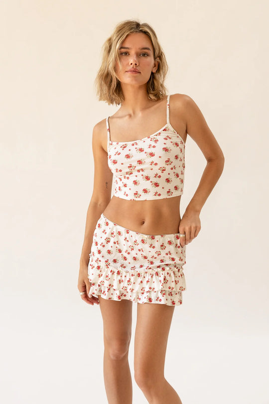 Allie is 5'9" wearing S.