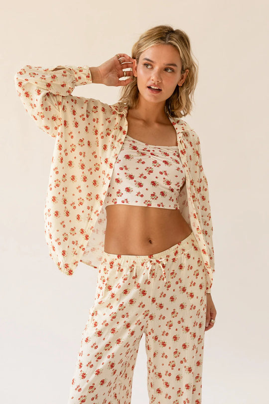 Allie is 5'9" wearing S.