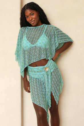 Taylor Roberts is 5'10" wearing M.