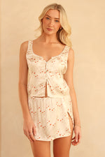 Morgan — 5'7", 32B, S top | S bottom.