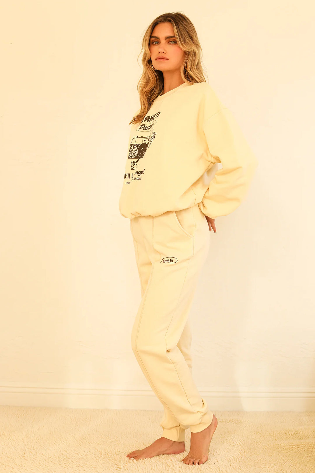 D8113JTROD-VNLA take a picture sweatpants 2 dippin' daisy's