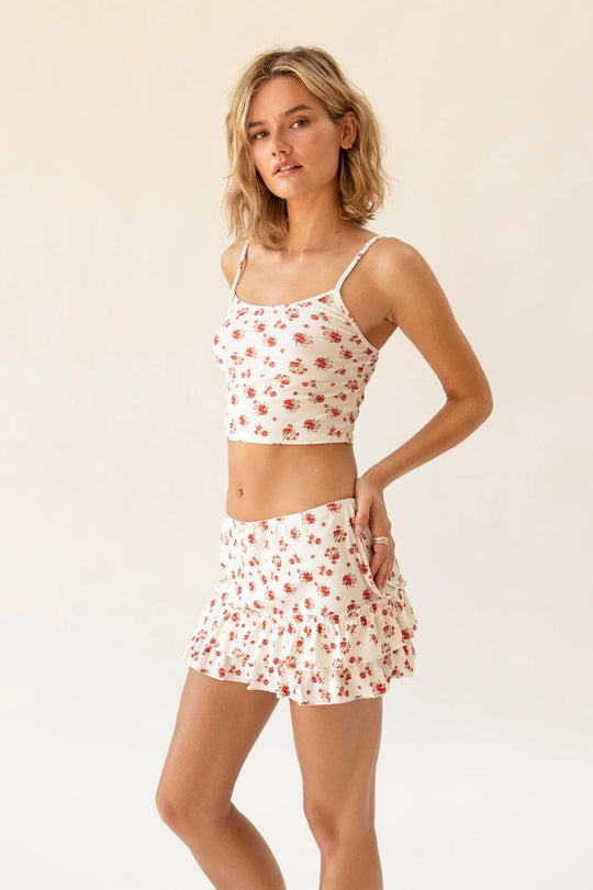 Allie is 5'9" wearing S.