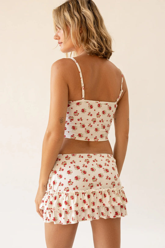 Allie is 5'9" wearing S.