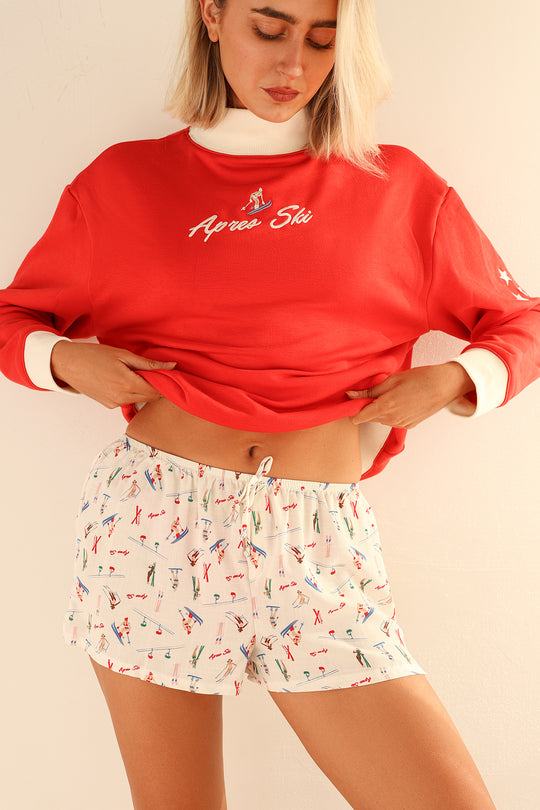 Kendall is 5'10" wearing S.