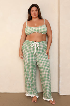 Studio Model – extra view