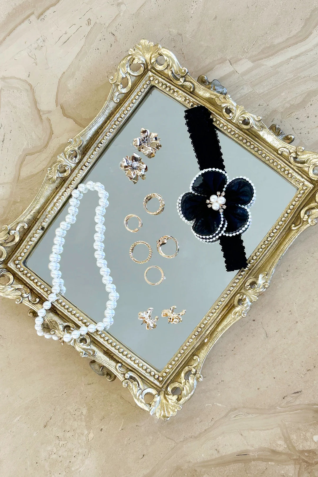 DD2785-GLD under the rose earrings gold 4 dippin' daisy's