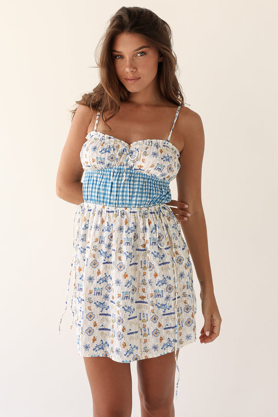 Lauren M. is 5'8" wearing S.