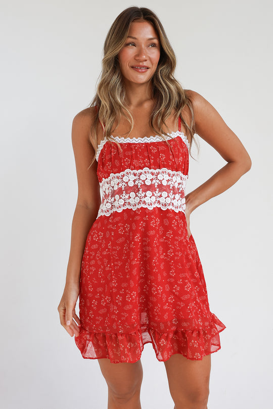 Bre is 5'7" wearing M.