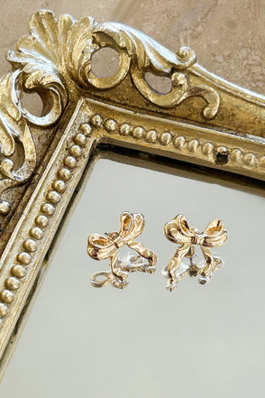 DD87326-GLD bow earrings gold 3 dippin' daisy's