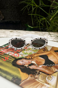 DD96496-WHT scarlett sunnies white 1 dippin' daisy's