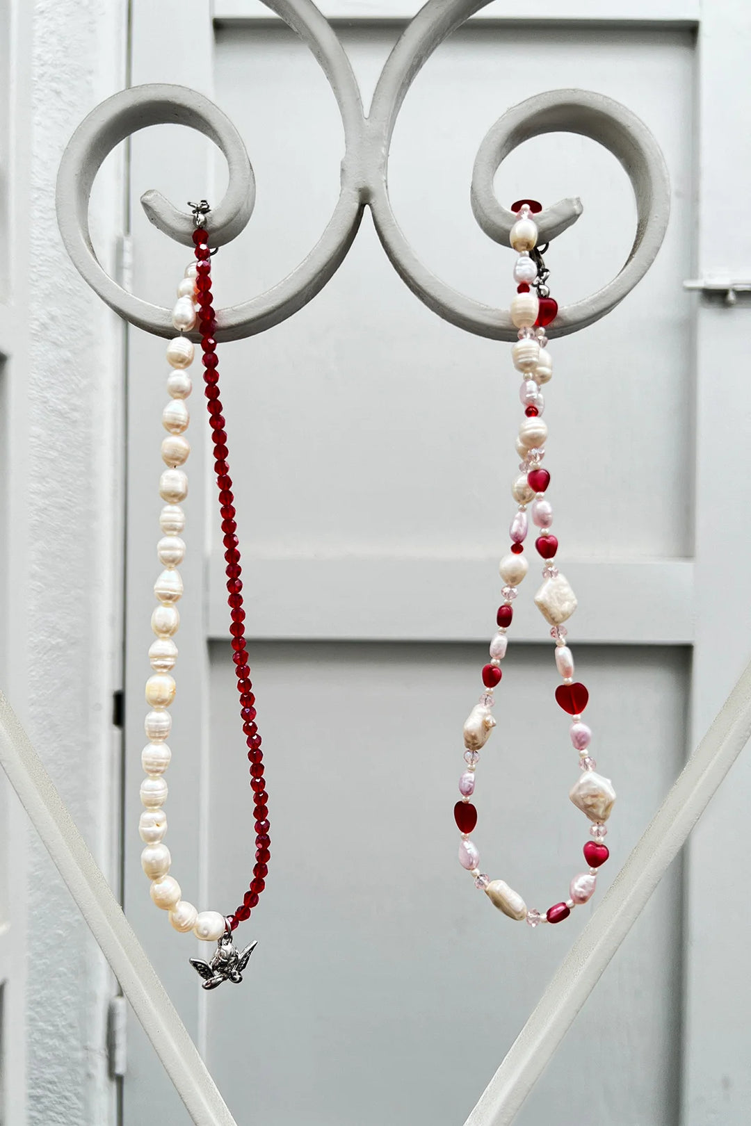 DDBJCN-RED silver cherub necklace red 4 dippin' daisy's