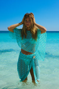 Poppy is 5'6" wearing XS.