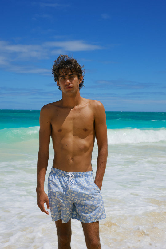 Tahaki is 6'1" wearing S.