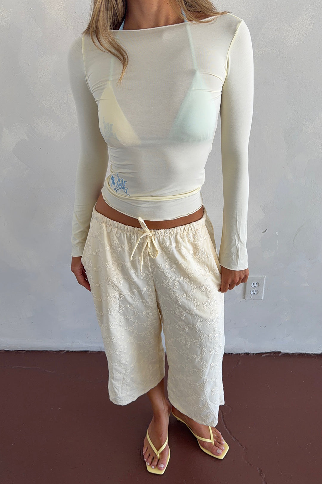 Bre — 5'7", 34C, S top | S bottom.