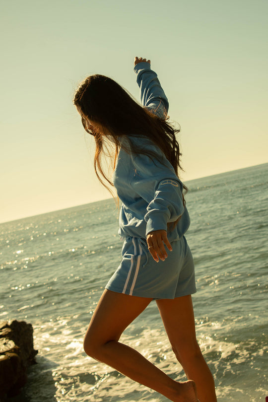 Zoe is 5'9" wearing S.