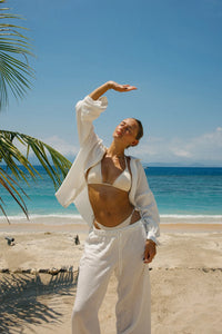 Ashlee is 5'10" wearing S.