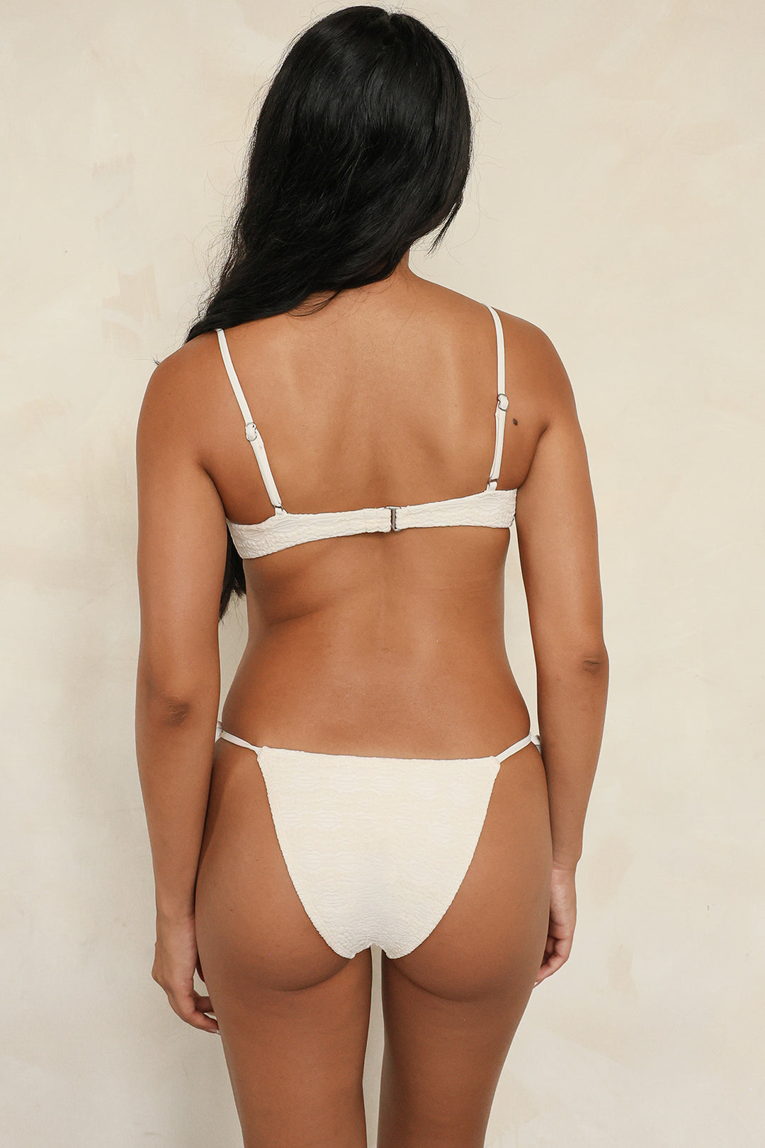 Cloud Dancer Underwire Cheeky Set