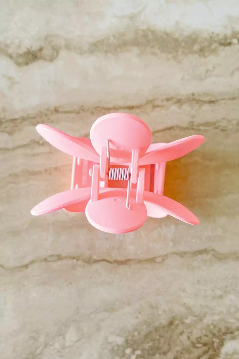 DQ-H0002-PNK oopsy daisy hair claw clip light pink 2 dippin' daisy's